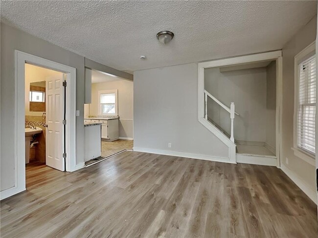 Building Photo - 3601 N Thomas Ave