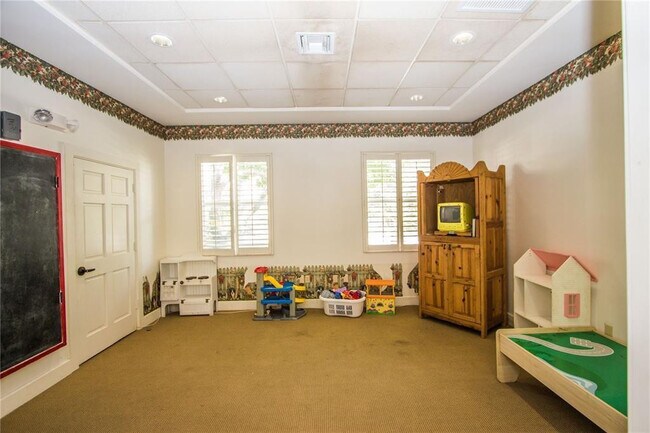 Building Photo - 6926 W Sample Rd