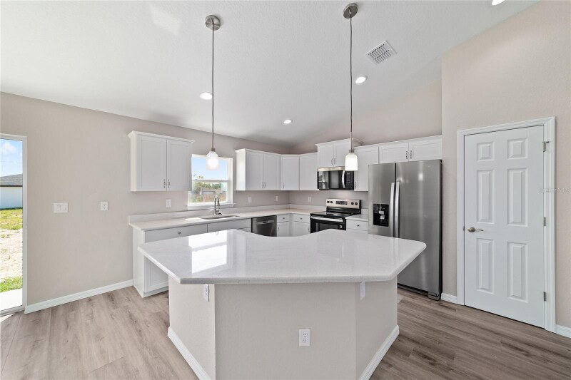 Building Photo - 10426 SW 133 Ave