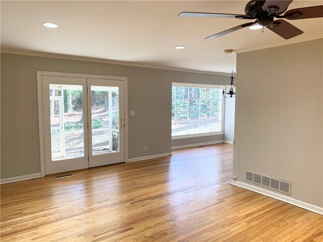 Building Photo - 4625 Kings Down Rd