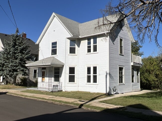 Primary Photo - 451 W 16th St