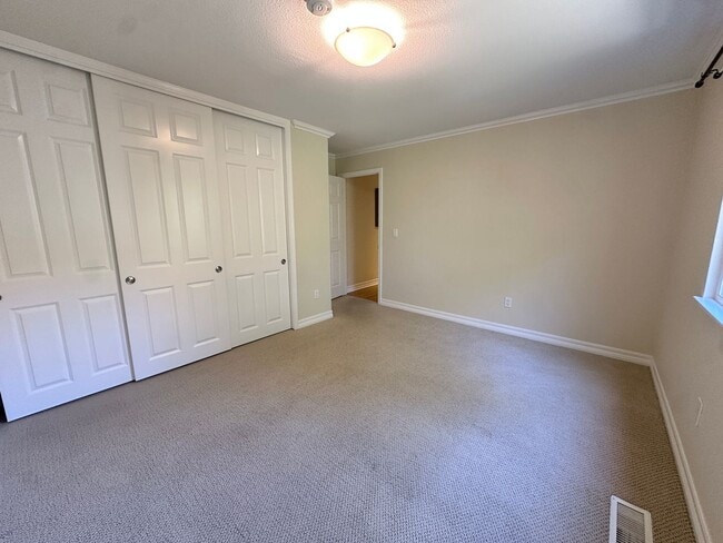 Building Photo - Beautiful San Rafael Home