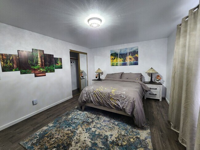 Building Photo - Fully Furnished House in Eureka