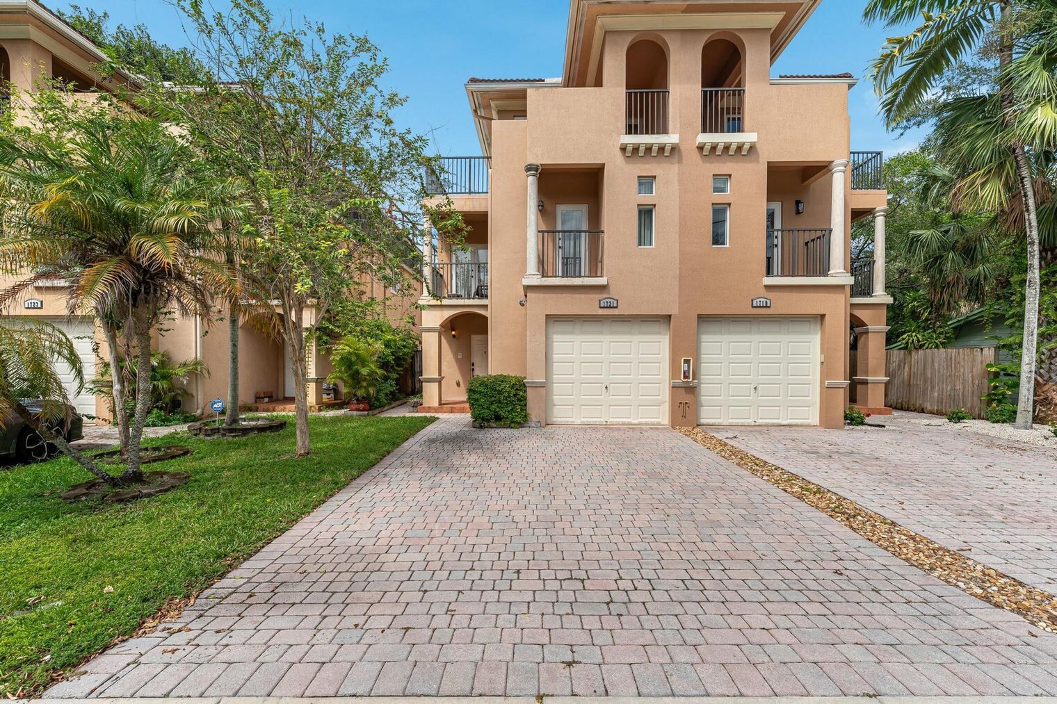 Building Photo - 1721 SW 23rd St