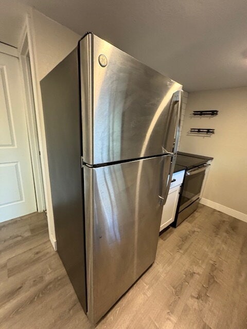 Building Photo - Beautiful Ground Level 2 Bedroom in Lakewood w/ In-Unit W/D!- Pets Welcome!