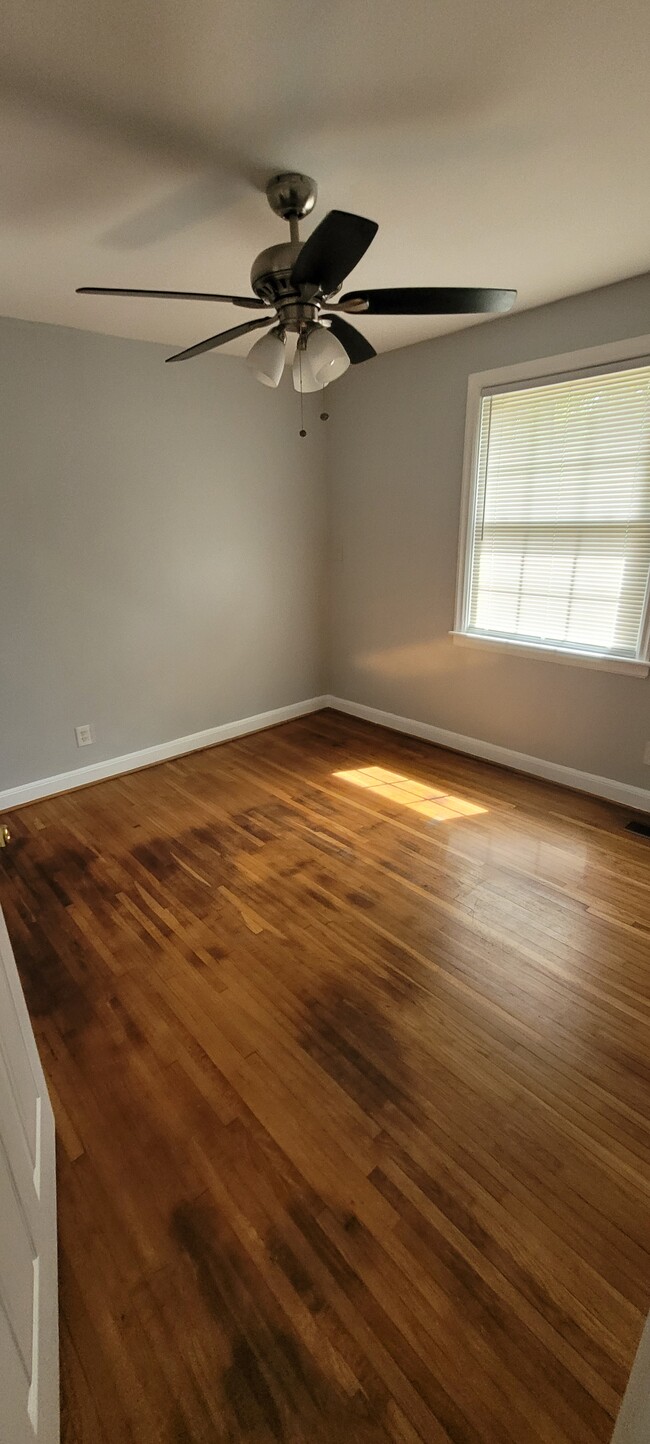 Building Photo - 106 Summerlea Dr