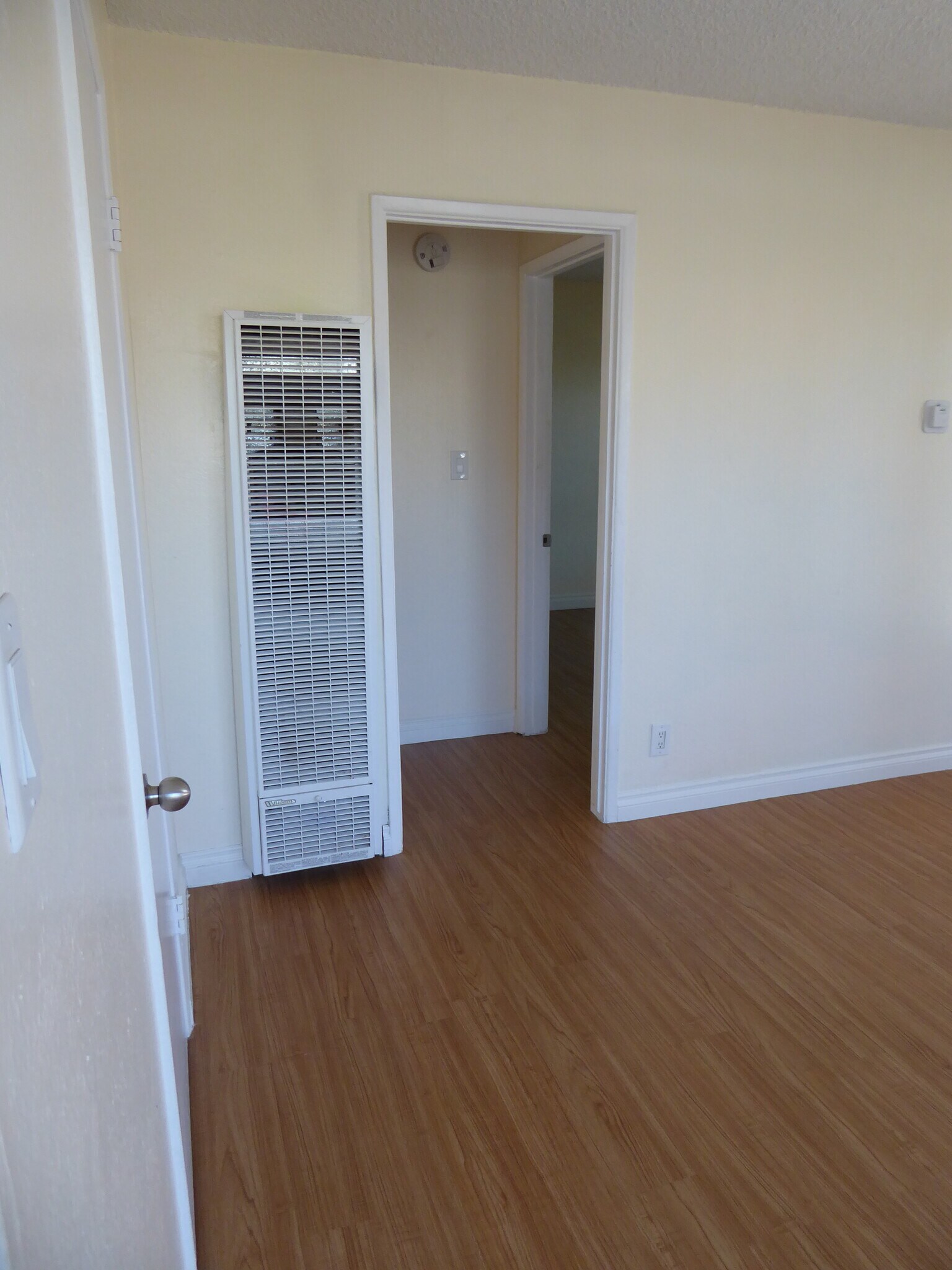 Living room to hallway - 214 Melrose Dr