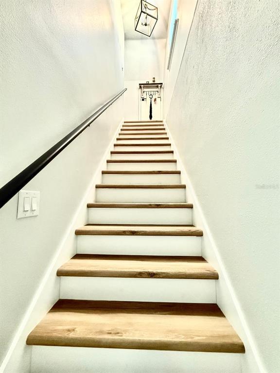 Building Photo - 1183 Chestnut St