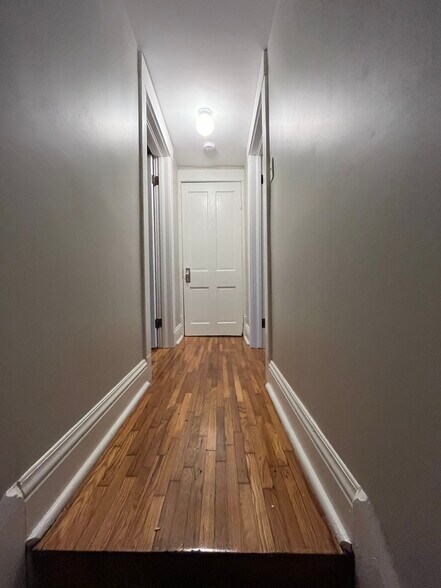 Building Photo - 14044 Strawn Rd