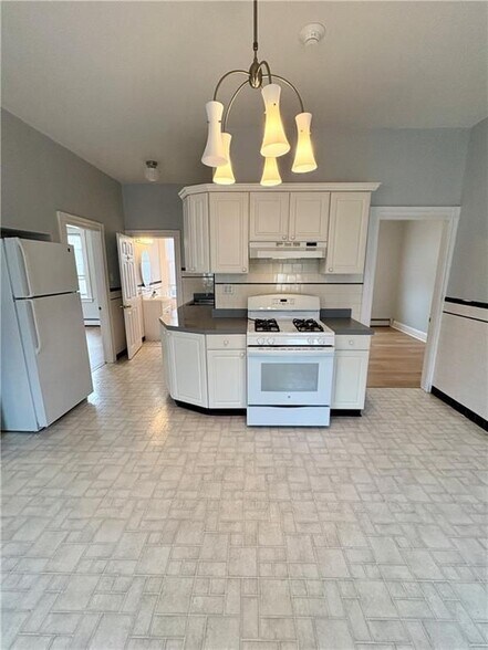 Building Photo - 12 Fortini St