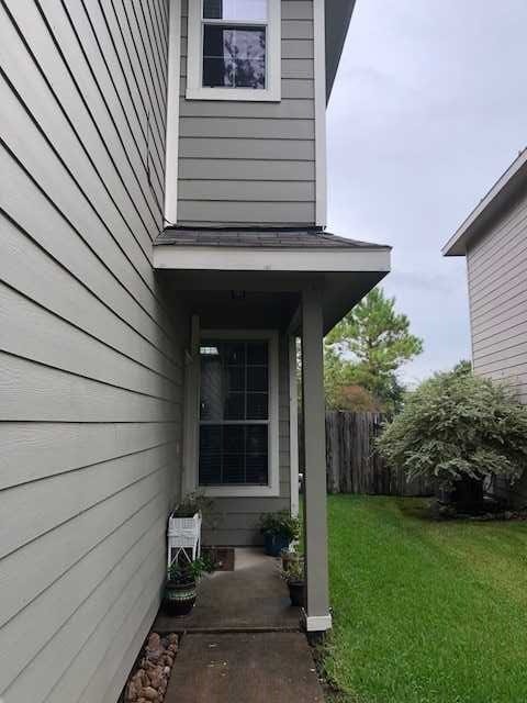 Building Photo - 25254 Finchgrove Ln