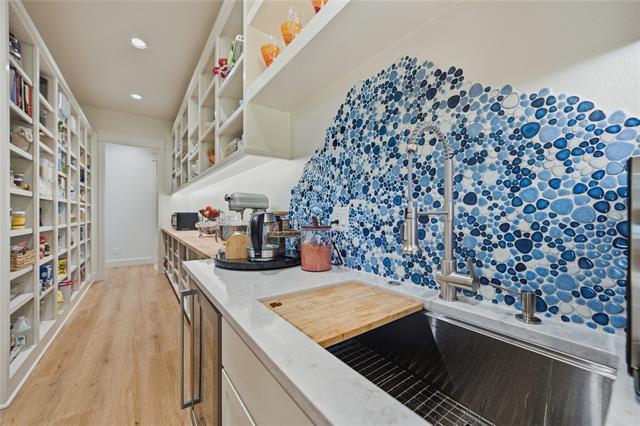 Building Photo - 8701 Zebra Crossing