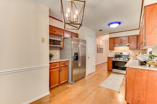 Building Photo - 4655 Wellington Ct