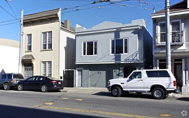 Building Photo - 850-858 Presidio Ave