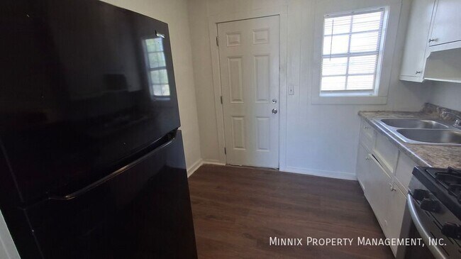 Building Photo - 102 N 11th St