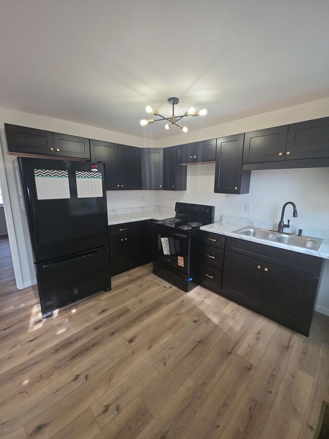 Building Photo - Cozy Newly Remodeled 2-Bedroom Single-Level Home Near TTU