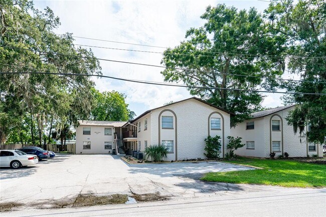 Building Photo - 1221 Kennedy Rd
