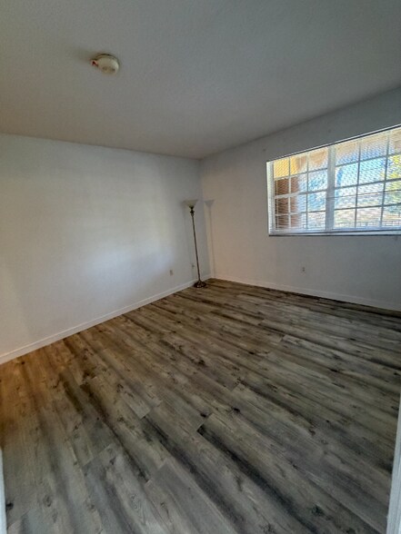 Building Photo - 200 SW 117th Terrace