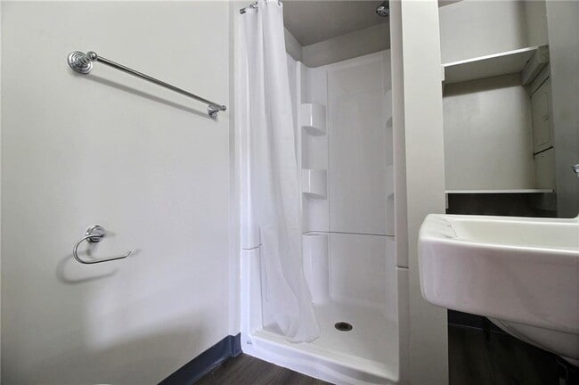 Building Photo - 55 Beach St