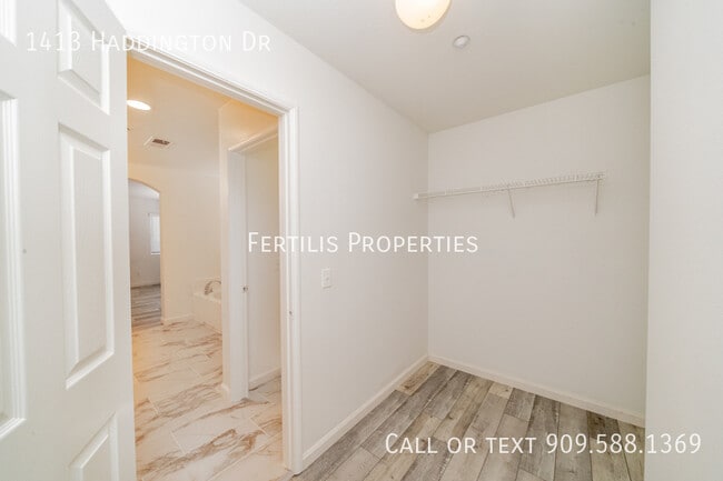 Building Photo - 1413 Haddington Dr