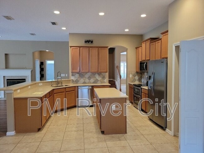 Building Photo - 14283 Big Spring St