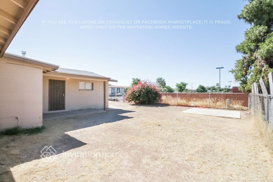 Building Photo - 1013 W Frito Ave