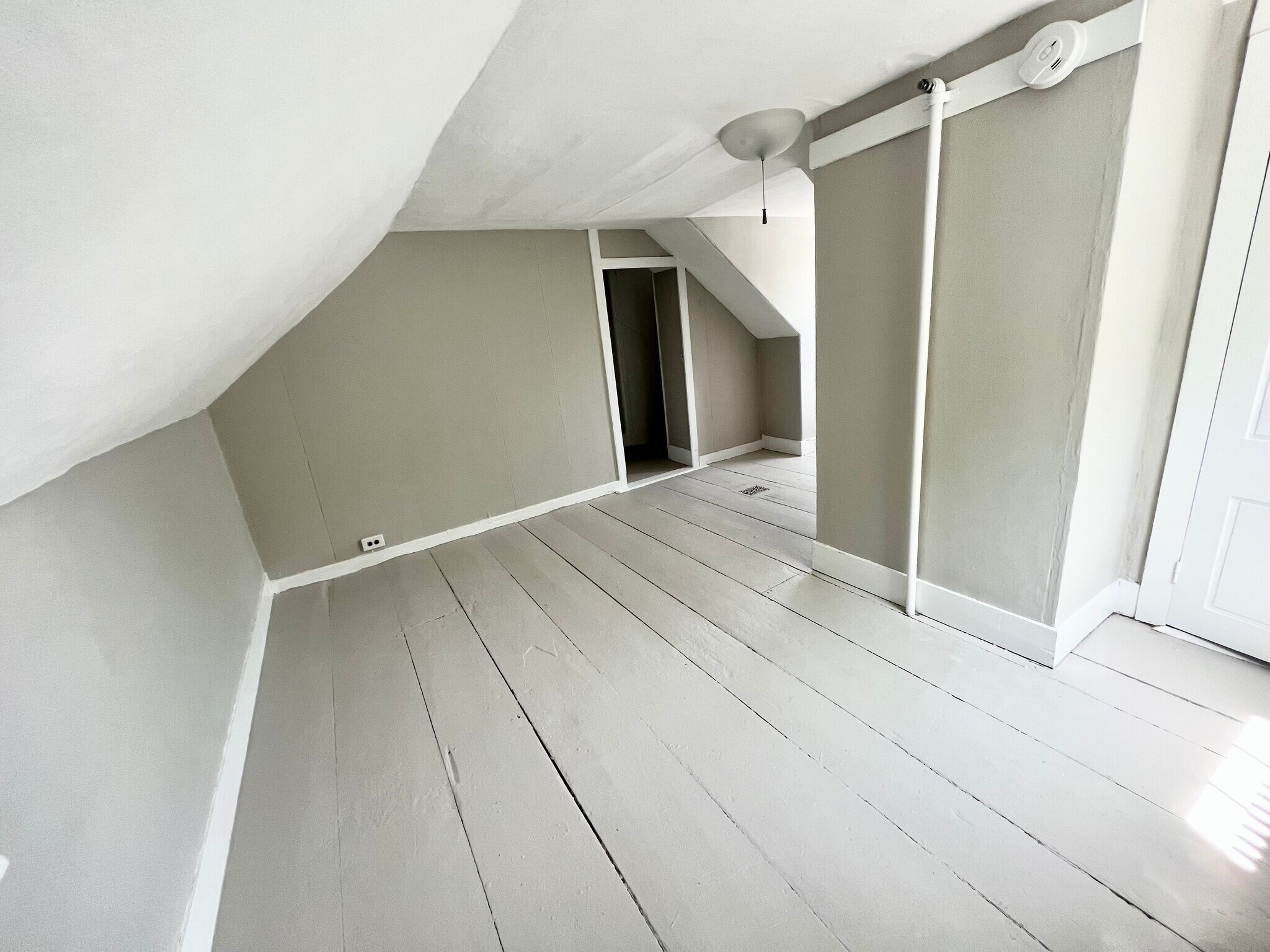 3rd floor bedroom with 2 large closets - 189 Central Ave