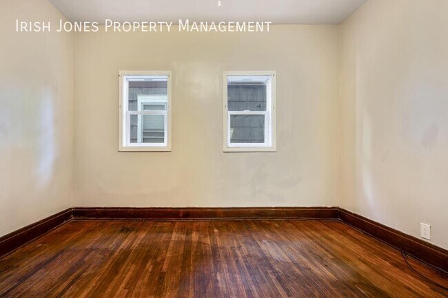 Building Photo - 41 Parkview Ave