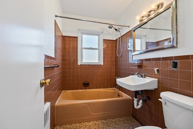 Building Photo - 7108 Polk St