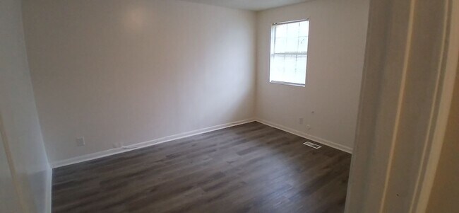 Building Photo - 4926 Francis St