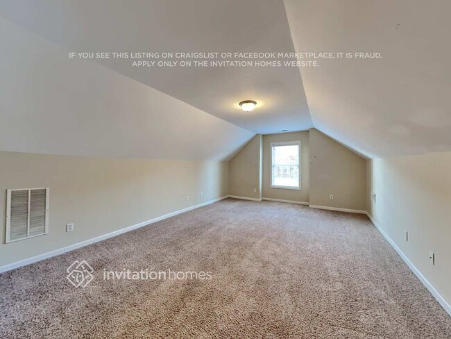 Building Photo - 1215 Chandler Ridge Dr SE