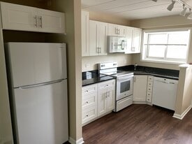 Building Photo - 1307 College Ave