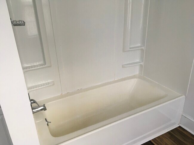 Building Photo - 312 Wayne St