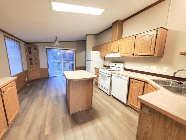 Building Photo - 89 Quail Ct