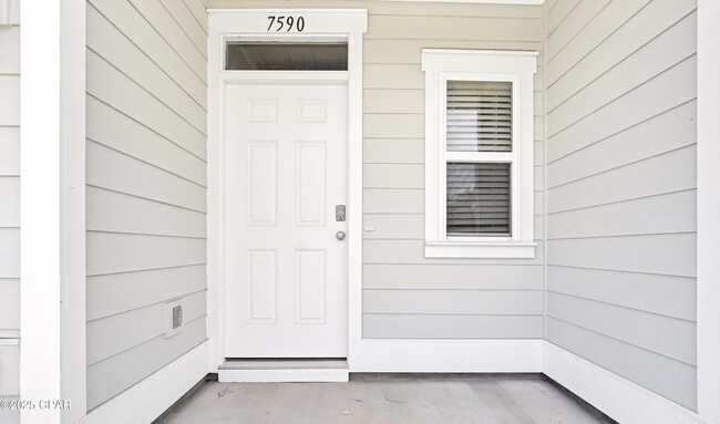 Building Photo - 7590 Shadow Lake Dr
