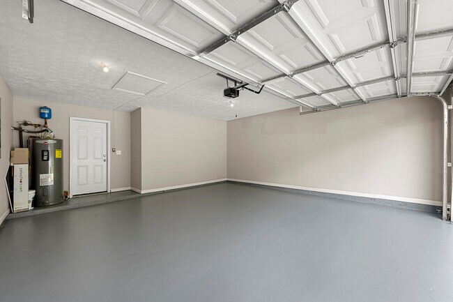 Building Photo - 1526 Venetian Dr SW