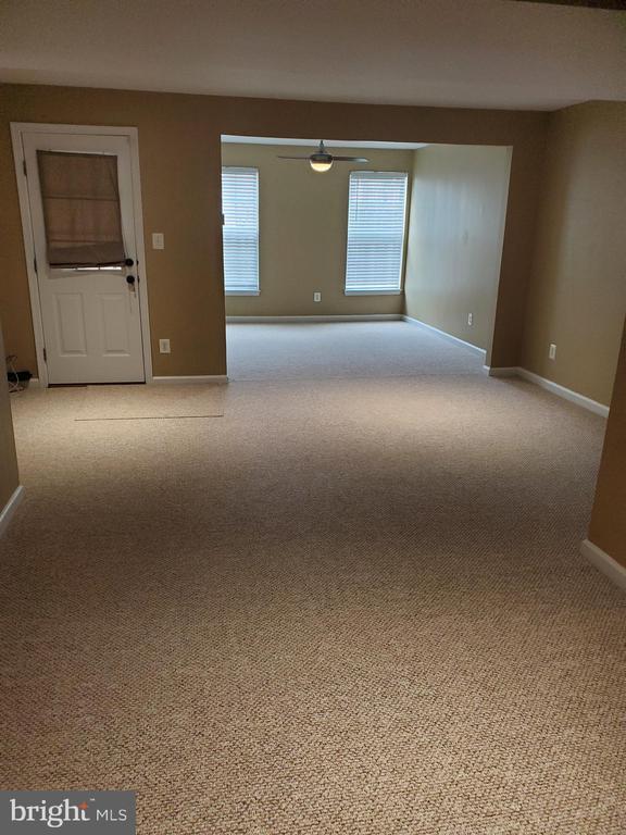 Building Photo - 4940 Marshlake Ln