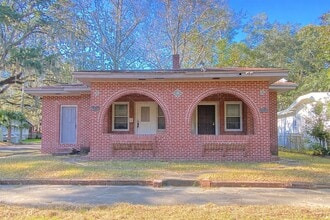 Building Photo - 4304-4306 Springfield Blvd