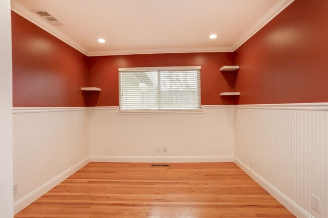 Building Photo - 4BR/3.5BA Belmont Home with Multiple Ensuite Bedrooms, A/C & 2-Car Garage | YouTube Tour