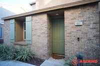 Building Photo - Stunning Home in Gated Community!