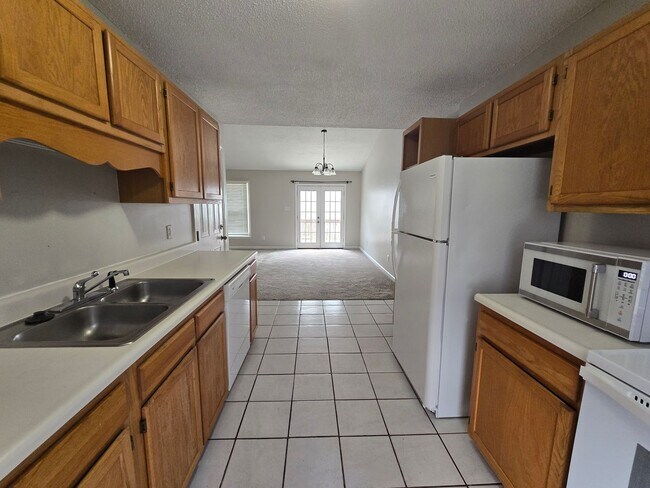 Building Photo - 6338 Rhemish Dr