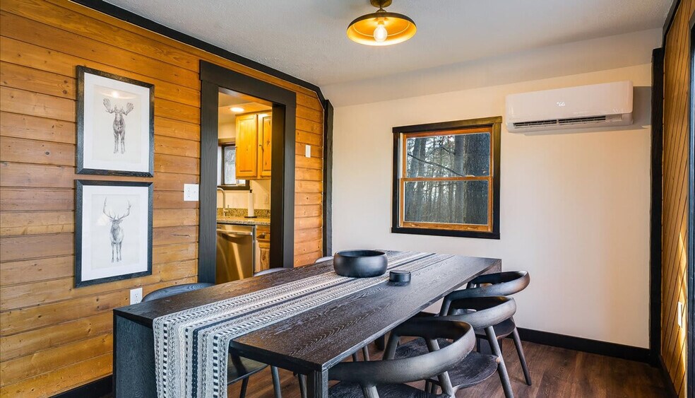 Building Photo - 20220 Wooded View Ln