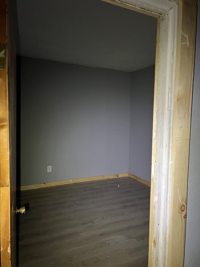 Building Photo - 501 E Ave G