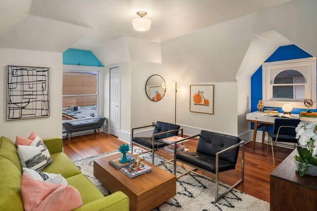 Building Photo - Quiet Corner of Capitol Hill in a Classic, Beautiful Home