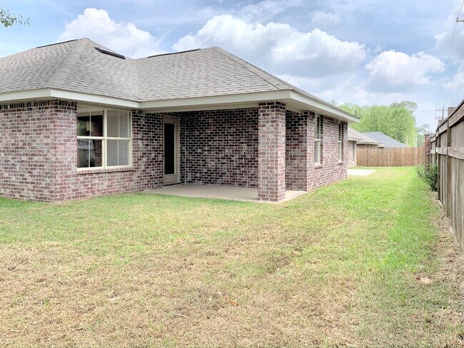 Building Photo - 16509 Lexington Ct