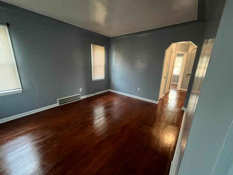 Living Room - 9636 Marlowe St