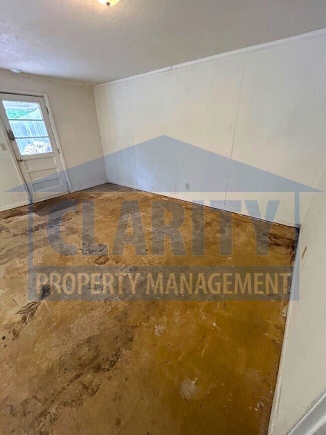 Building Photo - Remodeled three bedroom home on an acre lot!