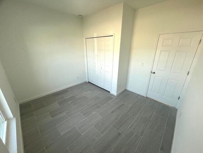Building Photo - MOVE IN READY & BRAND NEW! Modern 3BD/ 2BA/ 1 Car Garage in Cape Coral