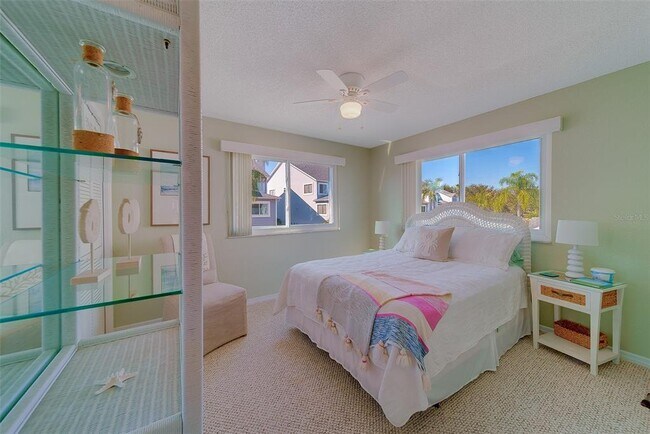 Building Photo - 911 Harbour House Dr