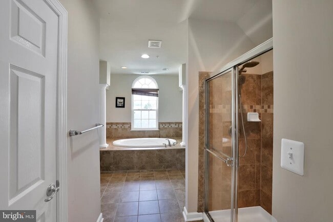 Building Photo - 8111 Alloway Ct